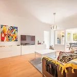 Guestready - Artsy Delight Near Parque Nacoes * 리스본