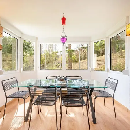 Daire Guestready - Artsy Delight Near Parque Nacoes *